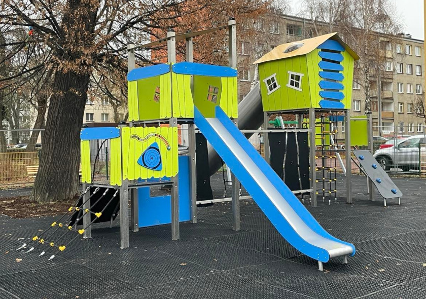 Publiczny plac zabaw wykonany w ramach Budżetu Obywatelskiego 2021