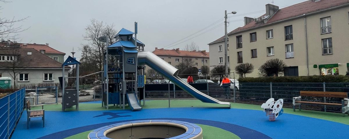 Budowa placu zabaw wraz z nawierzchnią poliuretanową i wykonaniem nasadzeń roślinnych - Budżet Obywatelski 2024