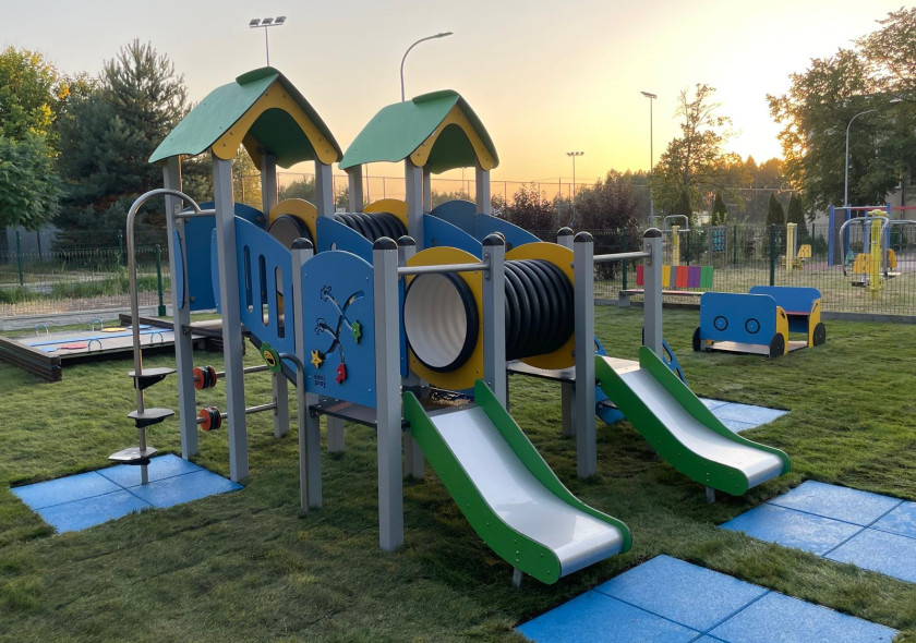 Wykonanie placu zabaw przy żłobku gminnym